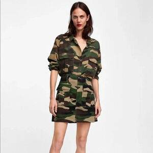 Zara Women's Medium Camouflage Zip-Up back Mini‎ Skirt with Pockets